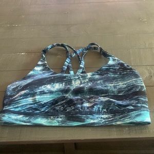 Lululemon sports bra